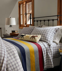 L.L.Bean Wool Hooked Throw Pillow, Lab Trio, 8" x 24" HOME GOODS