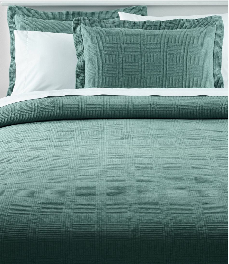 L.L.Bean Vintage Matelassé Coverlet HOME GOODS