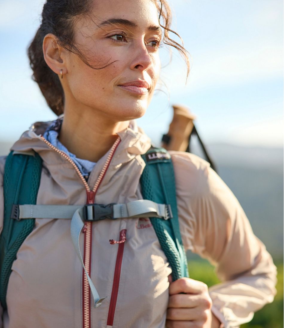 L.L.Bean Women's Stowaway Windbreaker OUTERWEAR|SALE