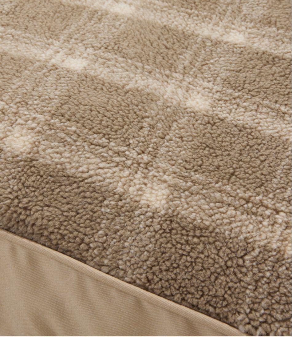 L.L.Bean Premium Fleece Dog Bed, Rectangular OUTDOOR EQUIPMENT|HOME GOODS