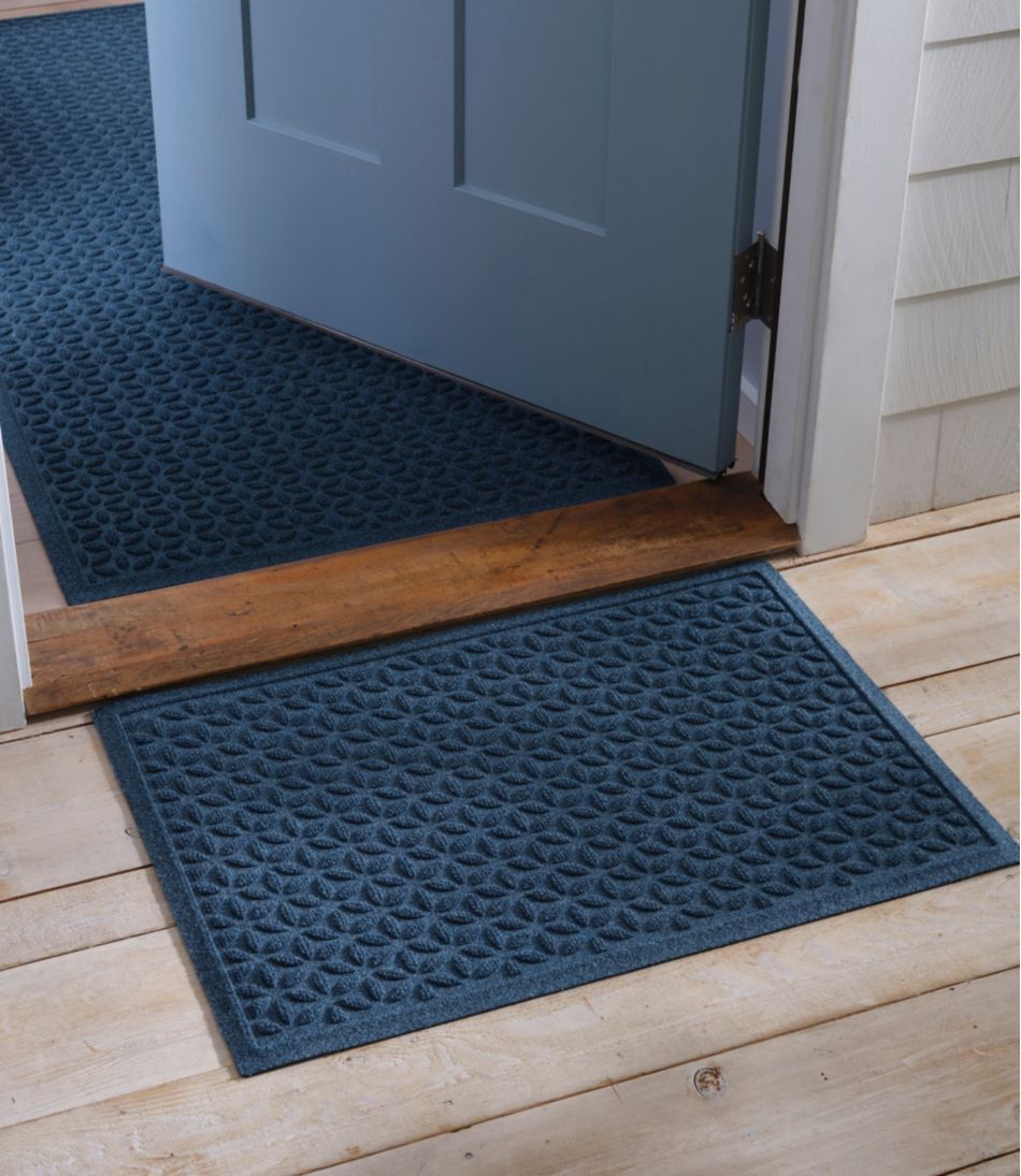 L.L.Bean Heavyweight Recycled Waterhog Doormat, Blooming Circles HOME GOODS
