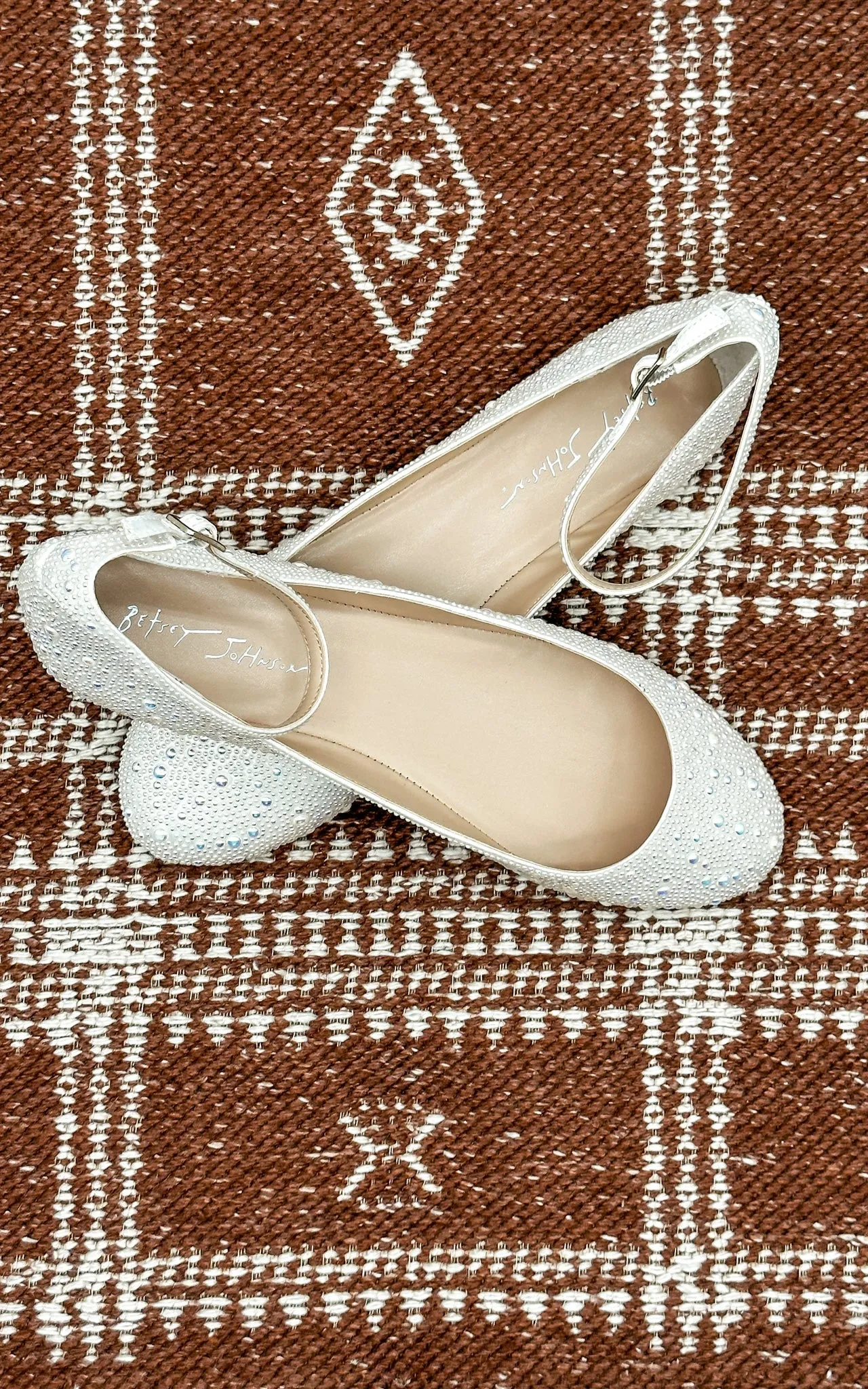 Ace Flats in Ivory