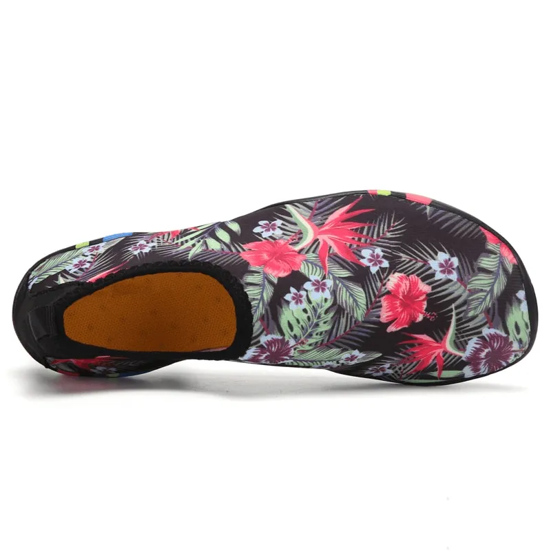 Swimming Printed Non-Slip Shoes / Quick Dry Unisex Beach Footwear - SF1470